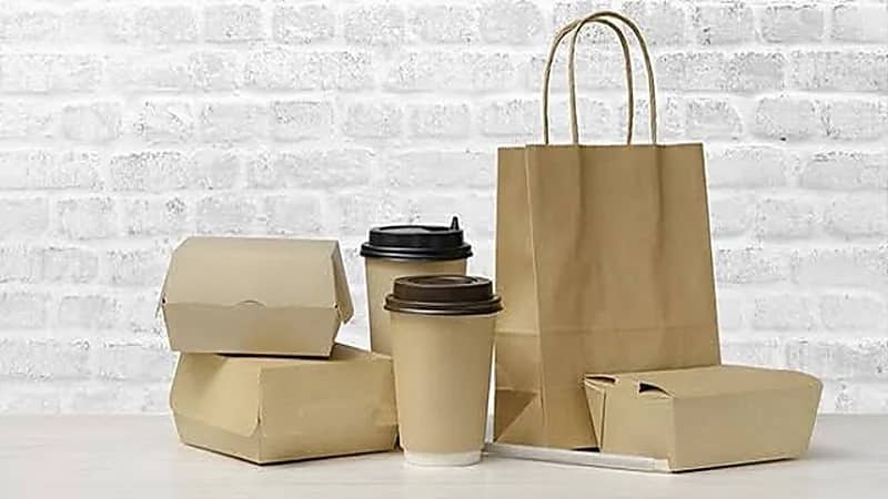 بالفيديو.. "الاتصالات" تبدأ تطبيق قرار منع توصيل الطلبات الغذائية غير محكمة الإغلاق