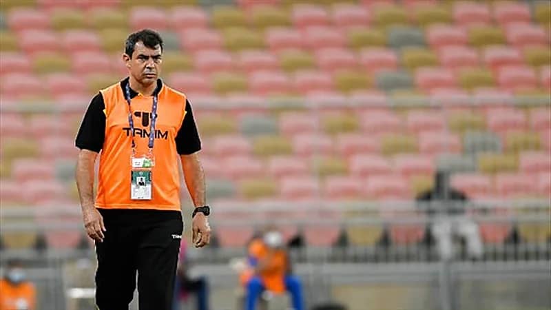 كاريلي معلقاً على إقالته: "أغادر الاتحاد برأس مرفوعة"