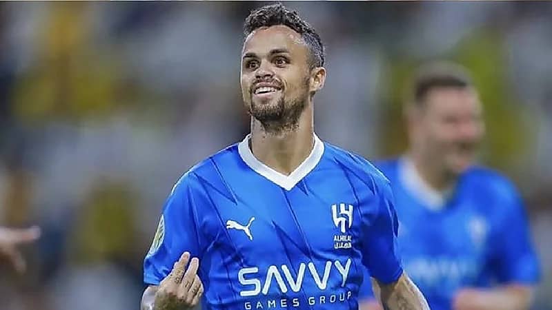 وكيل ميشيل يوضح حقيقة رحيله عن الهلال