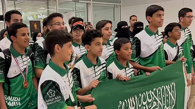 فرحة أهالي المنتخب الوطني للروبوت بعد الإنجاز الذي حققوه في بنما .. فيديو