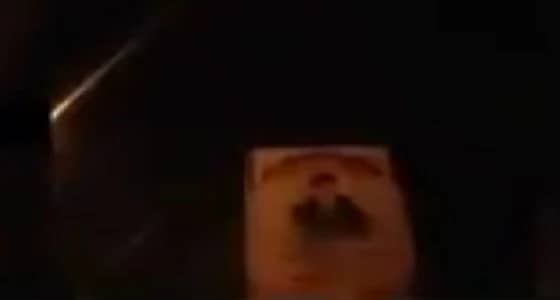 بالفيديو.. حرق صور رموز نظام ولاية الفقيه في إيران