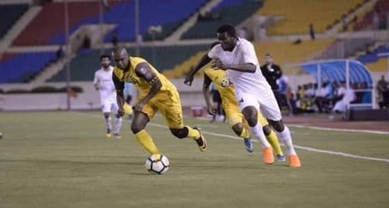 أحد يتحدى الطائي بتغريدة محذوفة مثيرة للجدل