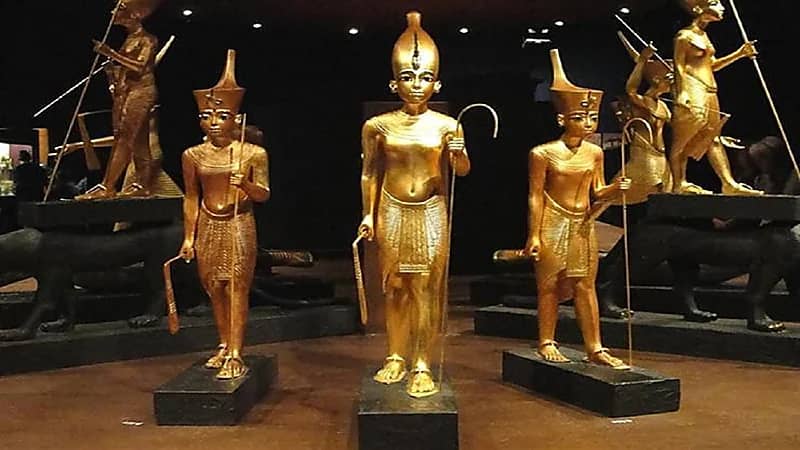 رجل يقدم زوجته قربانًا لاستخراج آثار!