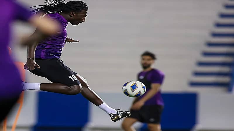 بالصور.. الهلال ينهي تحضيراته لشباب الأهلي