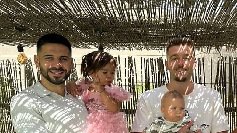 أحدث ظهور لميتروفيتش وسافيتش برفقة أبنائهم .. صورة