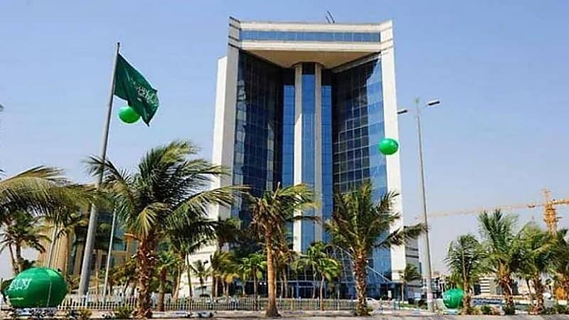 الصناعة تعلن بدء التسجيل في برنامج الخريجين الجدد