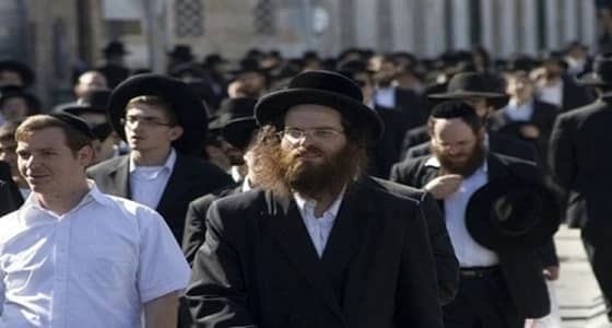 عشرات المستوطنين يقتحموا مقامات دينية جنوب نابلي