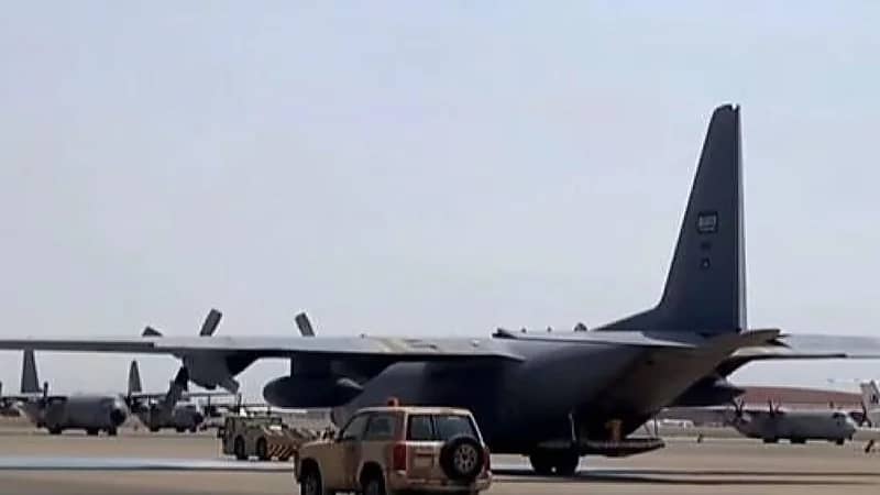 وصول طائرة على متنها 82 شخصًا من الرعايا العالقين في السودان إلى جدة