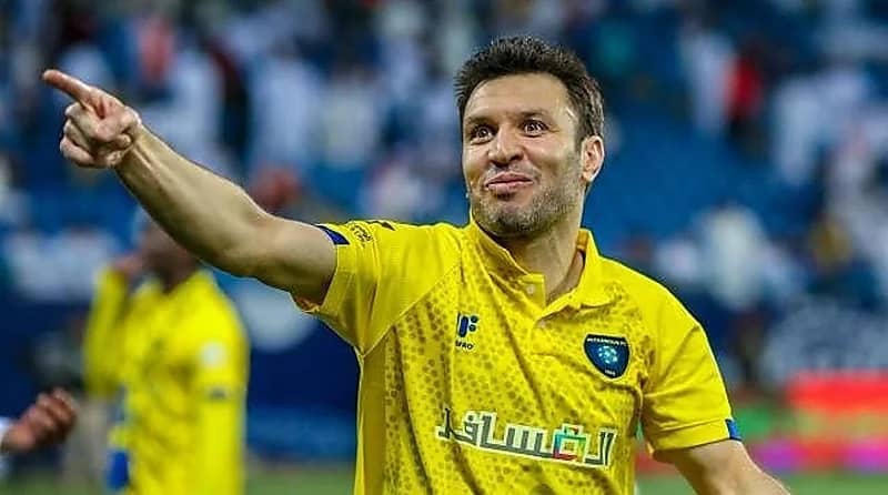 لاعب سابق بدوري المحترفين يقترب من التدريب