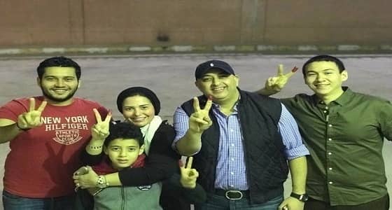 صابرين تصدم جمهورها بصورة مع أولادها الثلاثة