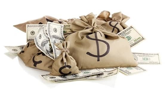 في ظل زيادة معدلات الفقر العالمي.. ملياردير جديد كل يومين