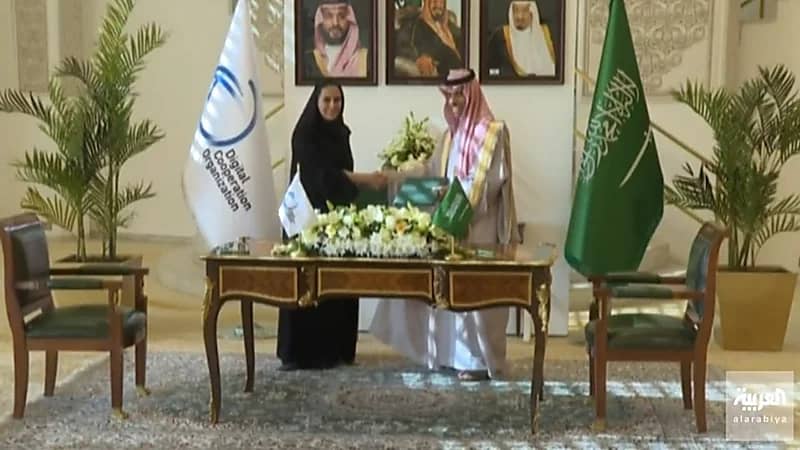 بالفيديو.. وزير الخارجية يوقع اتفاقية إنشاء مقر منظمة التعاون الرقمي