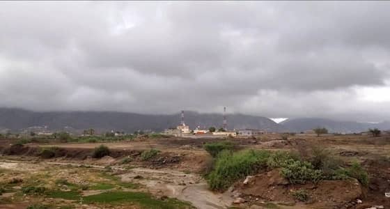 الأرصاد: سماء غائمة جزئيا مع استمرار الرياح النشطة بعدة مناطق