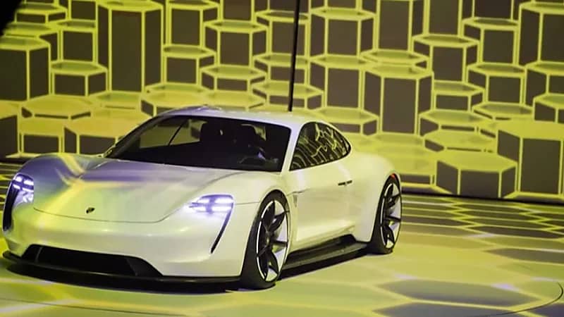 شركة صينية توقف إنتاج مركبات البنزين