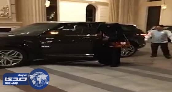 بالفيديو.. شرطة الرياض توقف فتاة بثت مقاطع قيادتها السيارة ومخالفتها الأنظمة