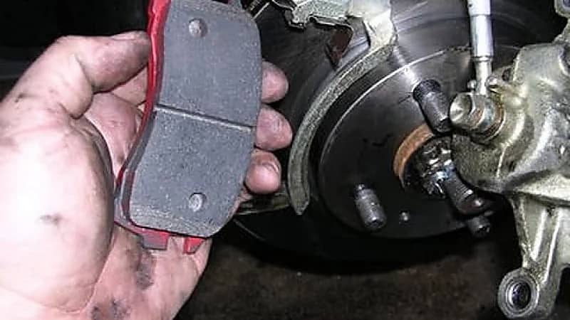 نصائح للمحافظة على فرامل السيارة أطول فترة ممكنة