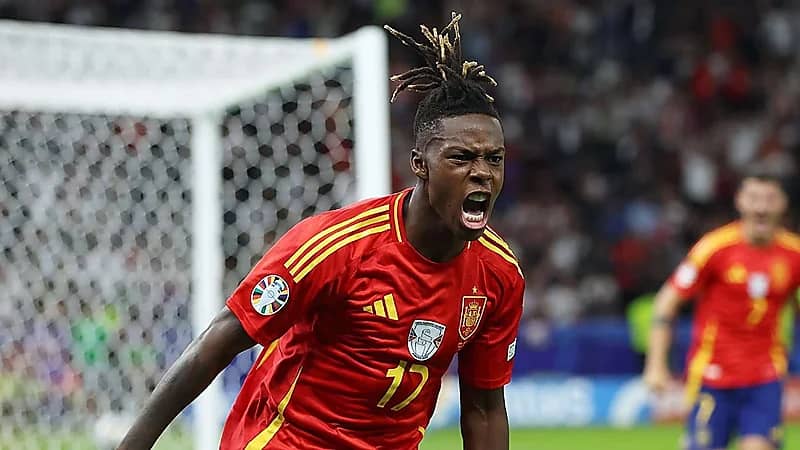 مدرب برشلونة الجديد يحسم الجدل بشأن التعاقد مع ويليامز