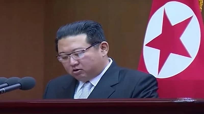 الرئيس الكوري يغير تسريحة شعره الشهيرة