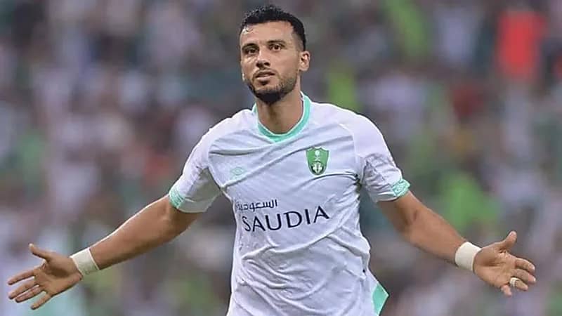 الجهاز الطبي يحسم مصير "السومة" من كلاسيكو الأهلي والهلال