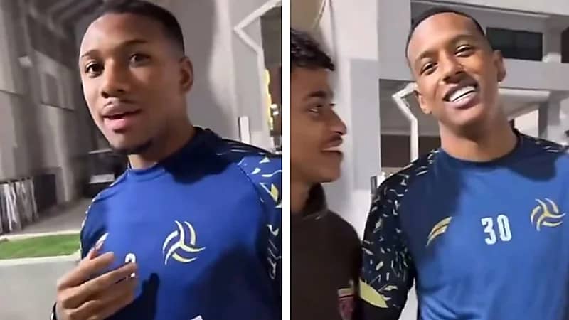 محترفا الشباب يتعلمان العربية على يد حربوش وسط تفاعل واسع .. فيديو