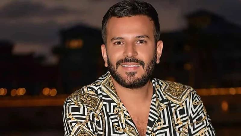 إعلامية تطالب بتشريح جثمان صبحي عطري