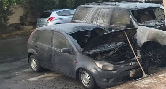بالصور.. احتراق مركبتين لموظف بالقطاع الأمني في جدة