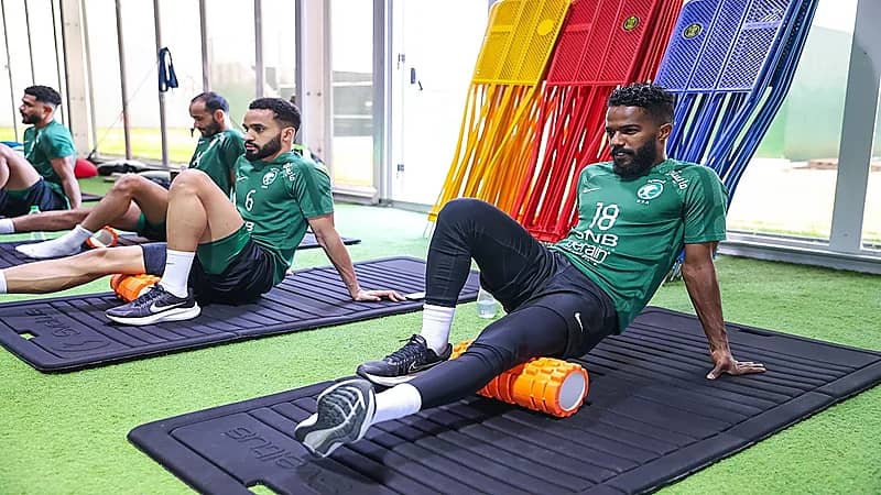 بالصور .. الأخضر يخضع لحصة استشفائية