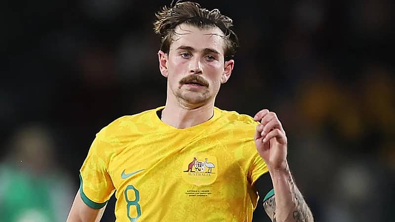 ميتكالف قبل مواجهة الأخضر : نتوقع تأخيرًا وملعبًا سيئًا !