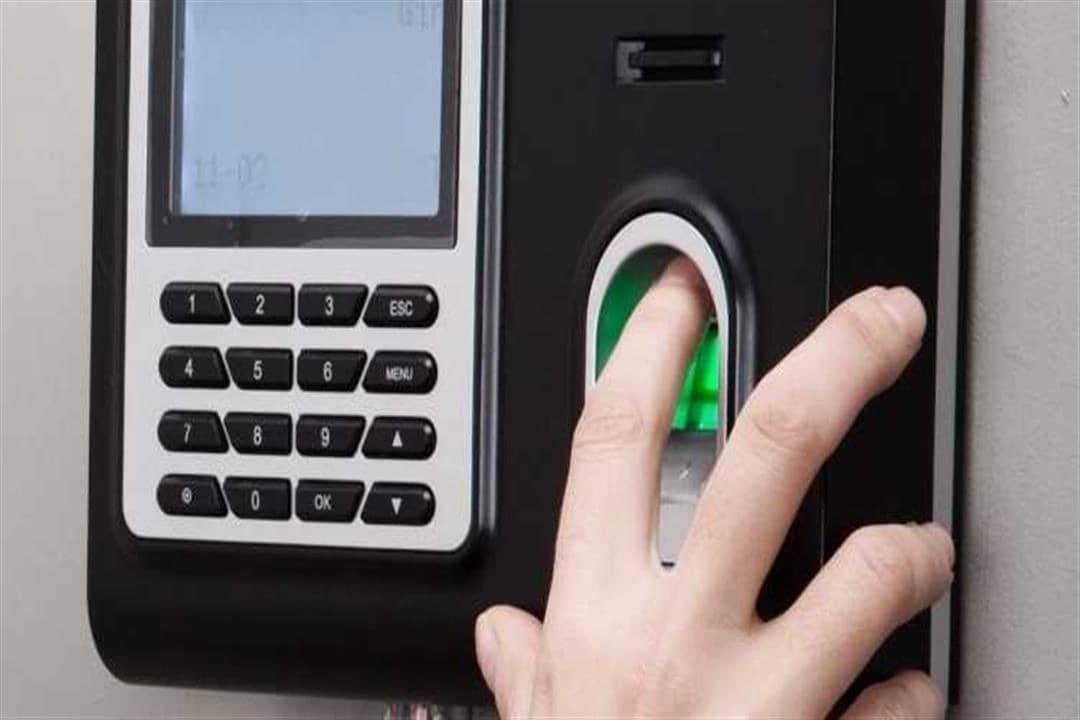 إدارة تعليم محايل توقف العمل بالبصمة ابتداءً من يوم غد