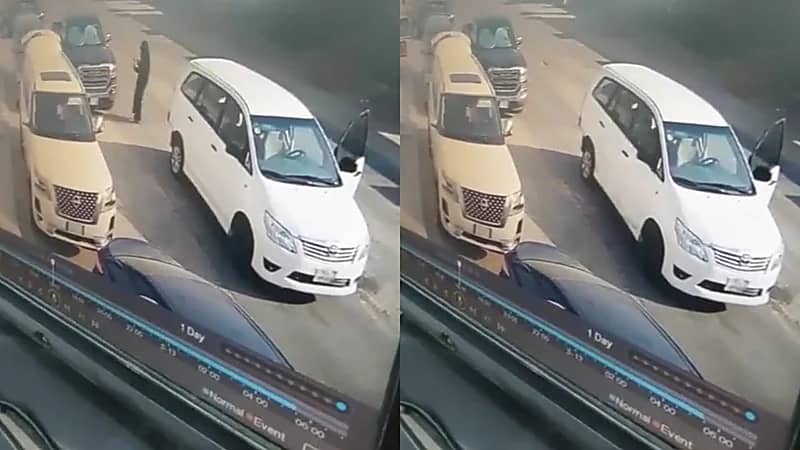 فتاة تصدم سيارة شاب وتمسحها بمنديل.. فيديو