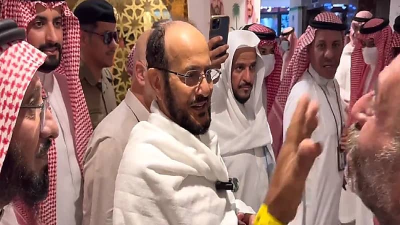 وزير الشؤون الإسلامية يرحب بحجاج غزة .. فيديو