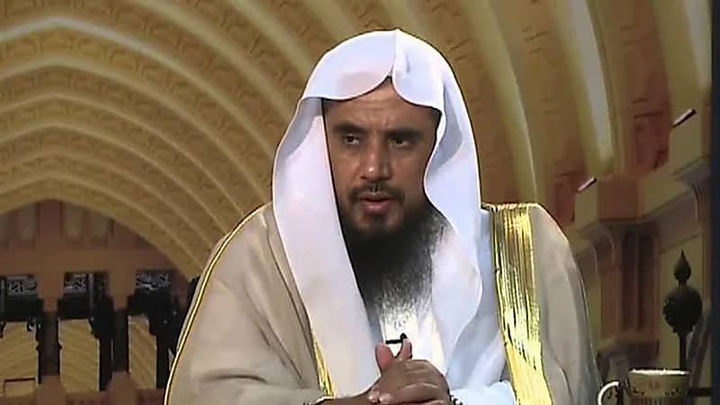 بالفيديو.. " الخثلان " : وضع الإصبعين في الأذنين أثناء الأذان " مستحب " لفائدتين
