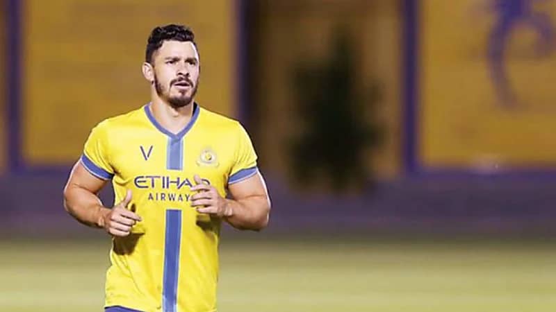محترف النصر السابق جوليانو يروي موقف بسبب تأخر الرواتب