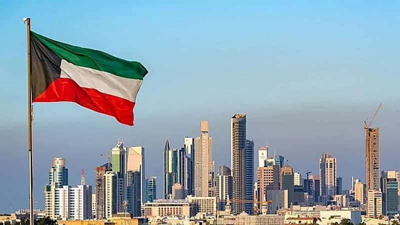 بالفيديو.. بماذا همس الملك عبدالعزيز في أذن فؤاد إسماعيل شاكر؟