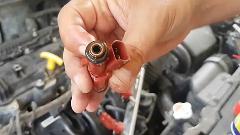 أسباب وعلامات انسداد بخاخات الوقود