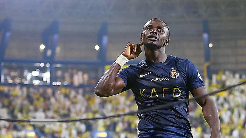 ساديو ماني في طريقه إلى نادي الاتحاد