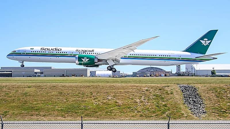 الخطوط السعودية تستعد لتسلم طائرة بوينج جديدة بشعار الثمانينات