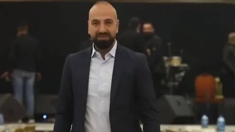 بالفيديو.. رسالة شاب لصديقة قبل انتحاره: اهتم بأولادي واجعل الكل يسامحني