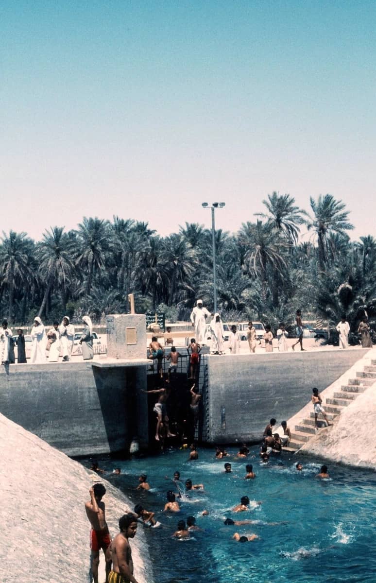 لقطة قديمة لعين الجوهرة في محافظة الأحساء