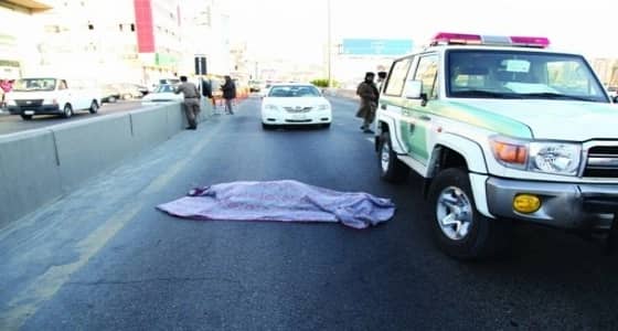 دهس شخص عَبَرَ من طريق غير مخصص للمشاة