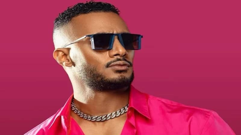 محمد رمضان يؤجل أغنيته حداداً على الملكة إليزابيث!