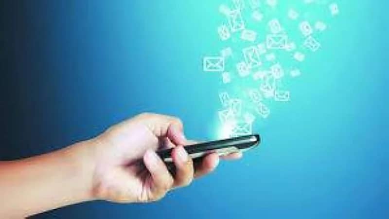 "البريد" يحذر من الرسائل الاحتيالية لتسديد رسوم التوصيل