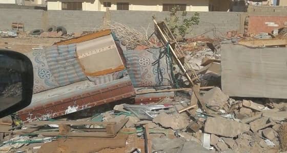 بالصور.. " بلدية ينبع " تستنكر إلقاء القمامة في الشوارع والحدائق