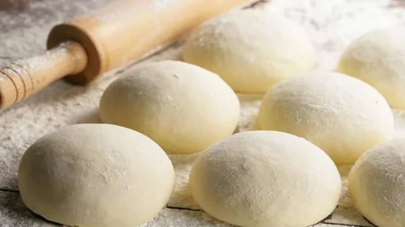 "الخضيري": الفطائر تسبب الإمساك واضطرابات القولون