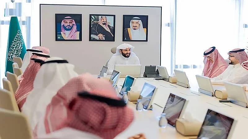 وزير العدل يطلق العقد الموحد لأتعاب المحاماة لتعزيز العدالة الوقائية