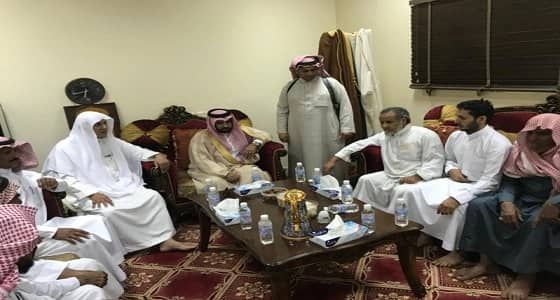 بالصور.. أهالي مركز قنا تودع شهيد الواجب آل مشوة عسيري