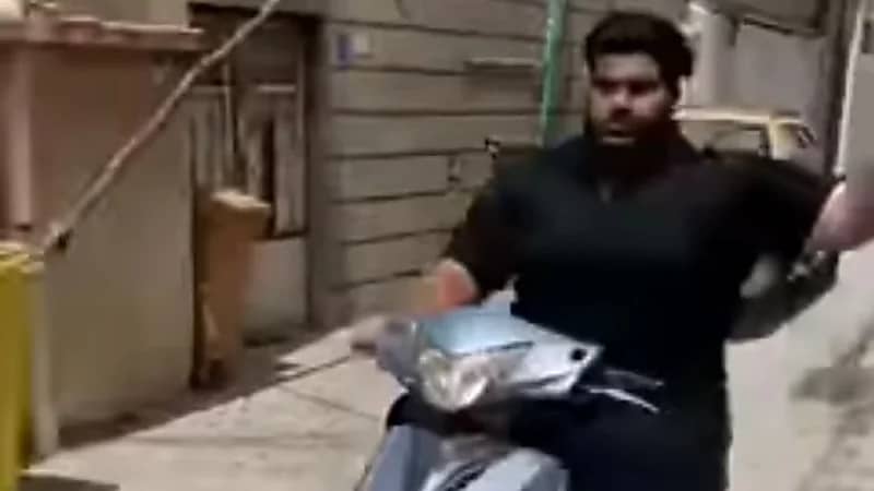 مقطع صادم لـ متحرش وسط الشارع في نهار رمضان يصدم العراقيين