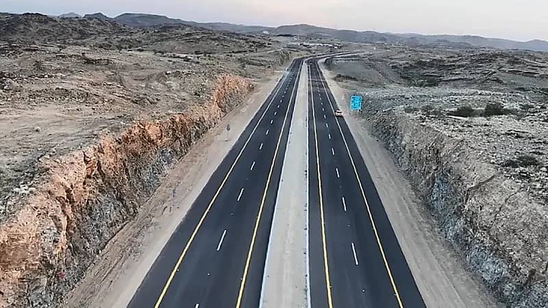 افتتاح الحركة المرورية في المرحلة الثالثة لطريق العقيق بلجرشي بالباحة