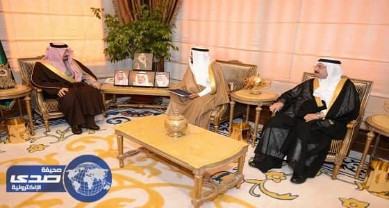 أمير عسير يتسلم تقرير الخطوط السعودية