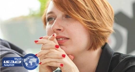 طاعن الصحفية الروسية: تحرشت بي جنسيا